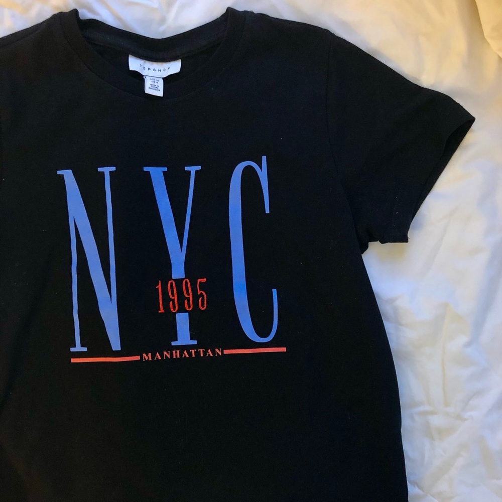 TopShop women t-shirt color black NYC size US 4